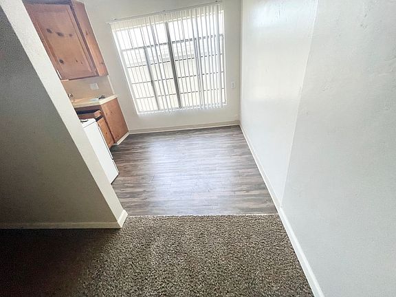 2nd image of 4466-4468 Winona Ave #6