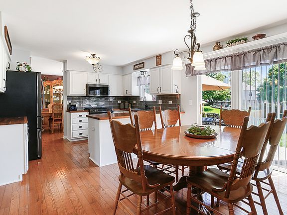 3rd image of 5304 Maple Glen Dr