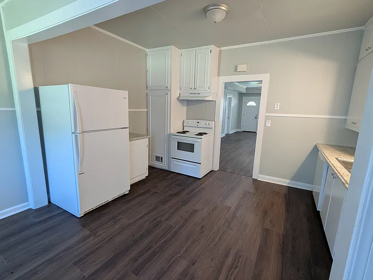 30 E Drummond St — Photo 10