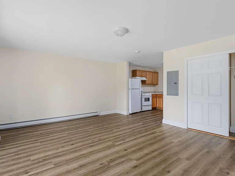 Parkway Cedarhurst Apartments — Photo 25