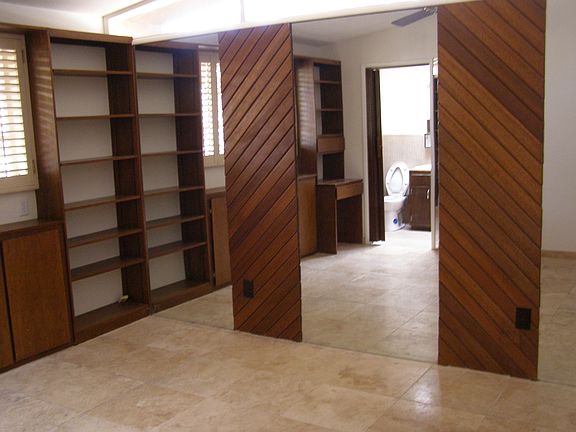 MASTER BEDROOM WITH BUILT IN
