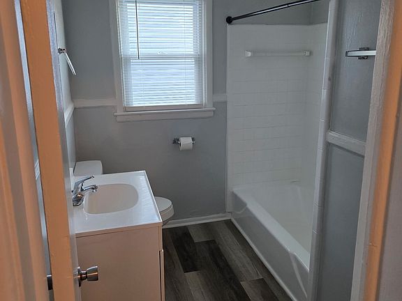 5th image of 1416 Richmond Ave