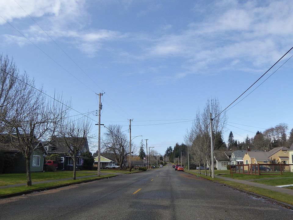 2nd image of 413 W Broadway Ave