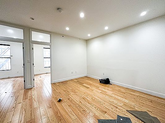 1st image of 423 3rd Ave #6FW