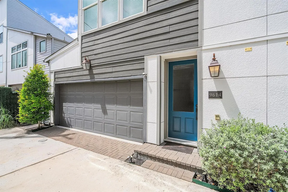 Building Photo - 9614 Riddlewood Ln
