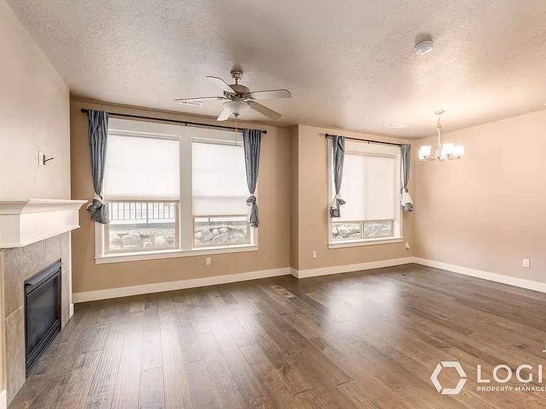 10408 S Beetdigger Blvd — Photo 8