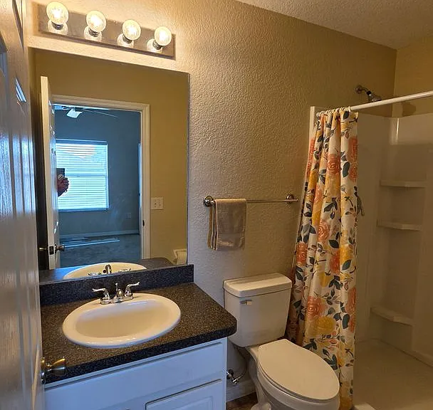 4900 NE 123rd Ln — Photo 25