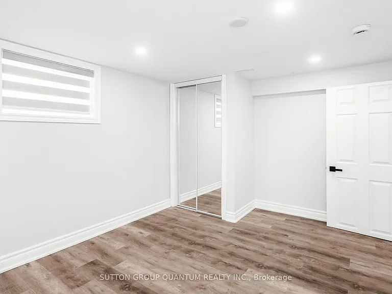 313 Ashbury Rd E #LOWER — Photo 13