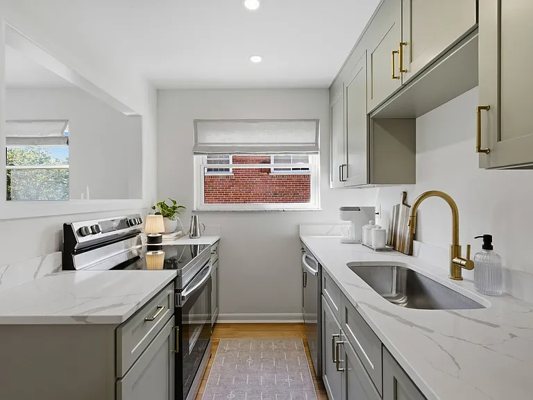 1213 Paxton Ave #1 — Photo 7