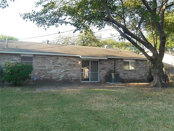 5th image of 1000 Ashland Dr