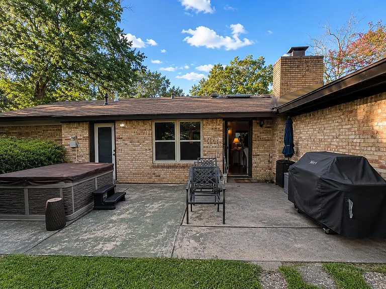 2303 Remuda Trl — Photo 17