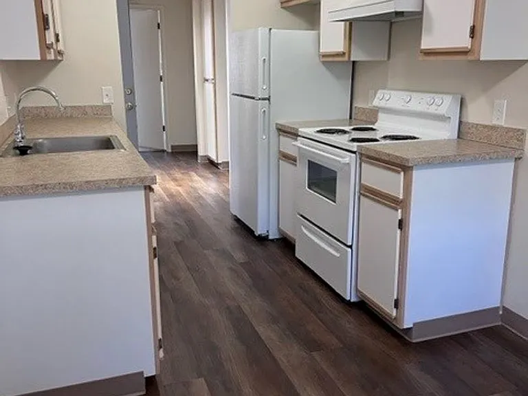 154-Sandy Dr Apts — Photo 31