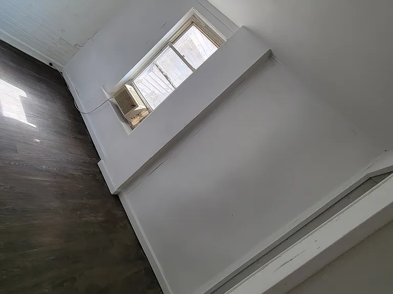 806 W 5th St #1 — Photo 7