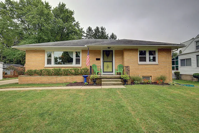 1707 W White St photo 1