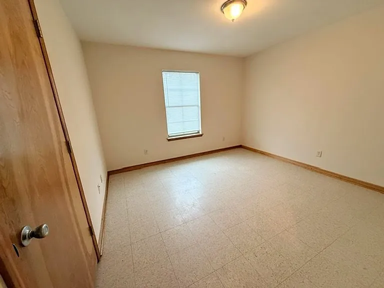 2520 Crockett St — Photo 14