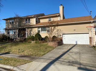 76 Halyard Rd, Valley Stream, NY 11581
