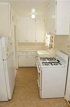 5th image of 2224 Cabrillo Ave APT A