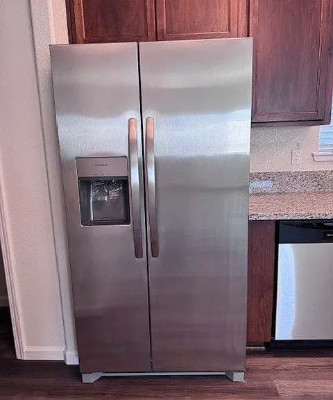 Astoria Place — Photo 10