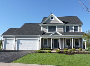 475 Olin H Smith Dr, Sycamore, IL 60178