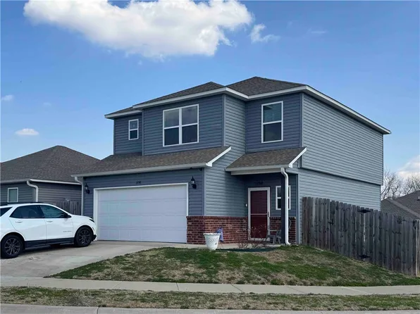 1158 S Jaybird Ln, Fayetteville, AR 72701