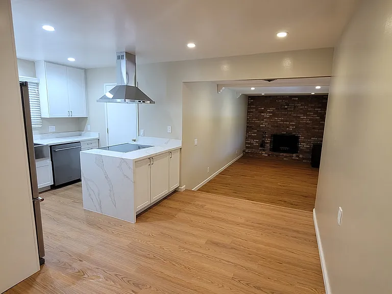 948 Leith Ave — Photo 5