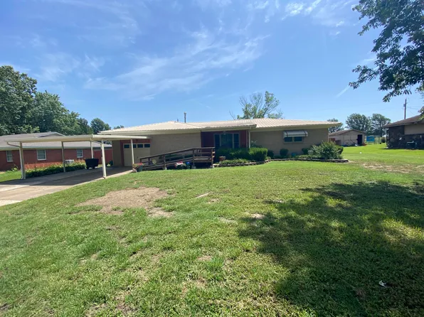 1028 S Curtis St, Welch, OK 74369