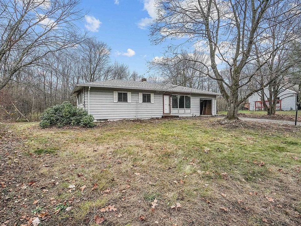 1st image of 14 Sycamore Dr