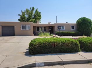 9512 Snow Heights Blvd NE, Albuquerque, NM 87112