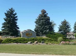 406 Grandview Dr, Waunakee, WI 53597