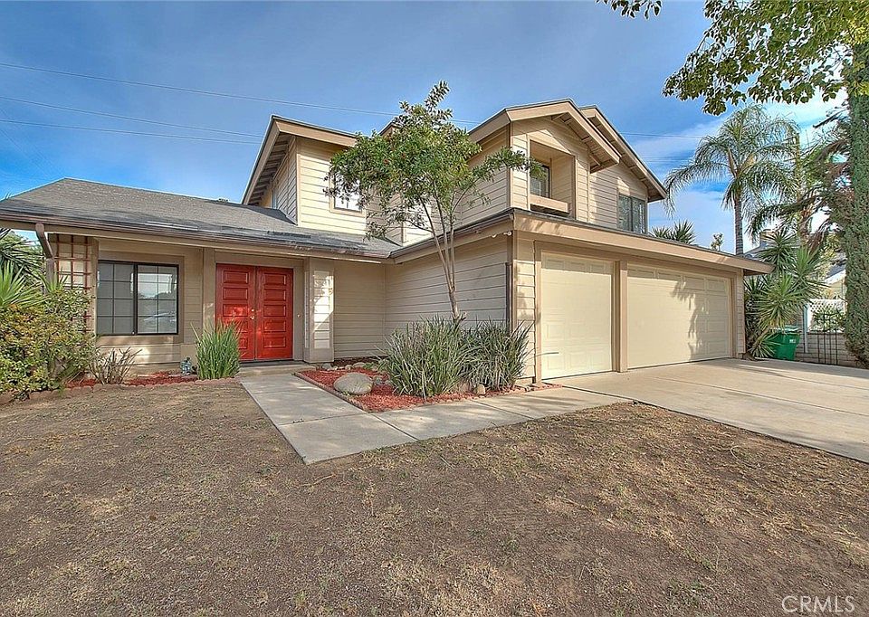 1st image of 15298 Los Estados St