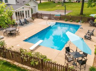 1913 Bentwood Ct, Chesterfield, MO 63005