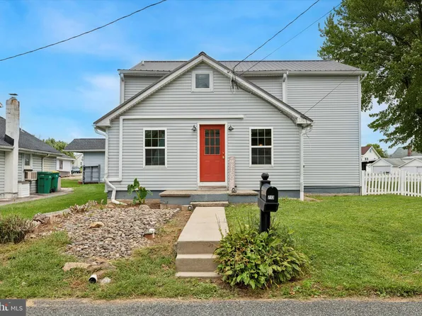 713 E 8th St, Boyertown, PA 19512