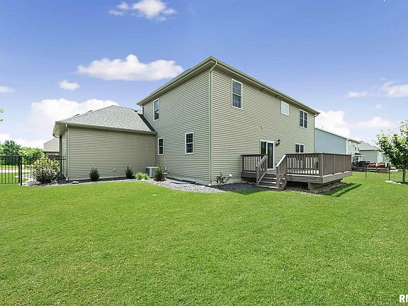 2nd image of 2929 W Wessex Dr