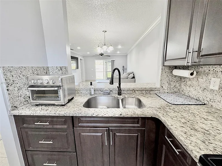 10991 NW 30th Pl #10991 — Photo 3