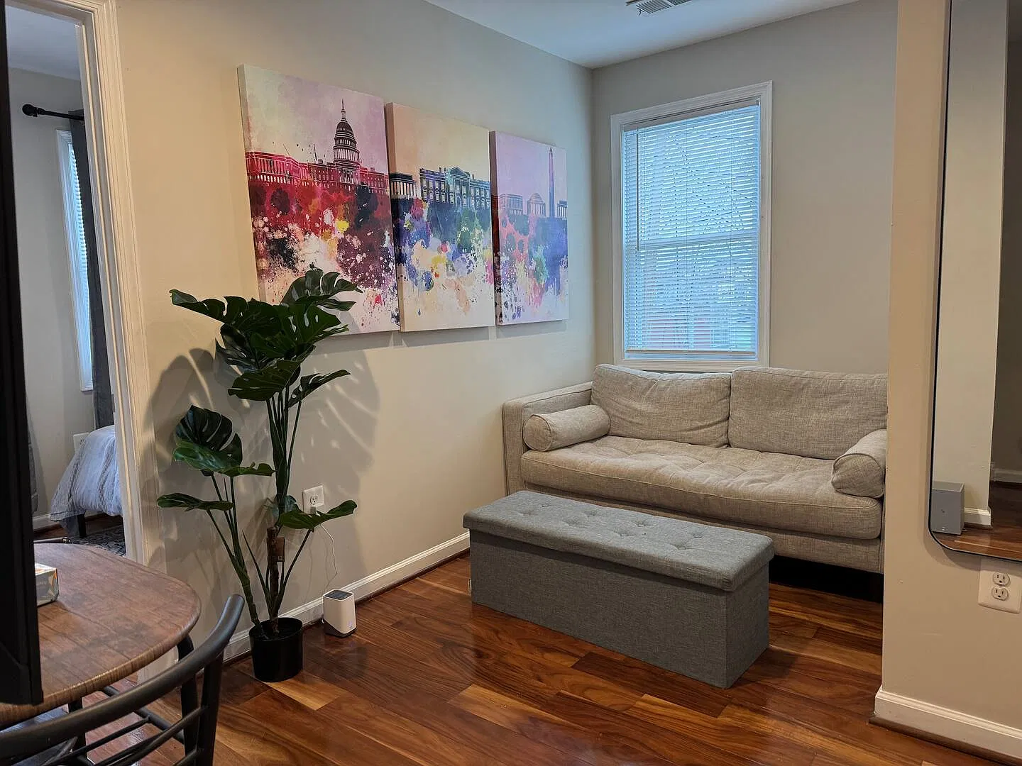 2 bed, 610 sqft, $2,900 — Photo 1