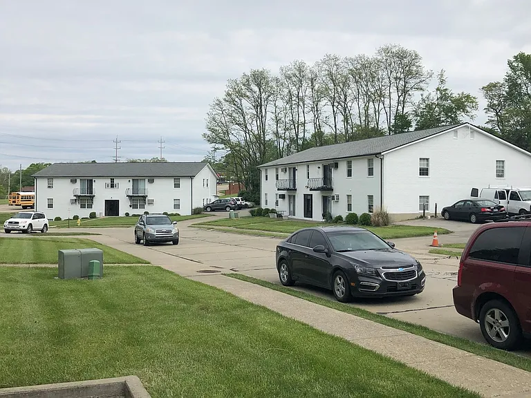 Willow Run Apartments — Photo 10