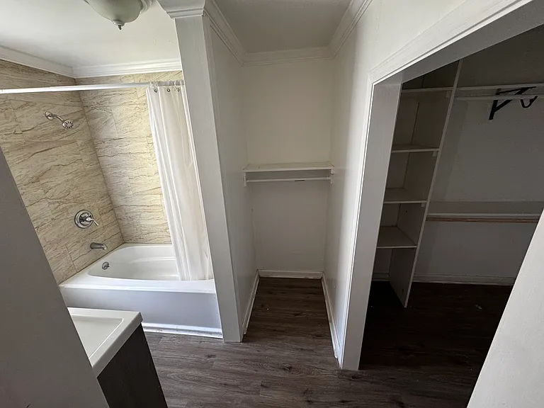 5812 Riverside Dr — Photo 10