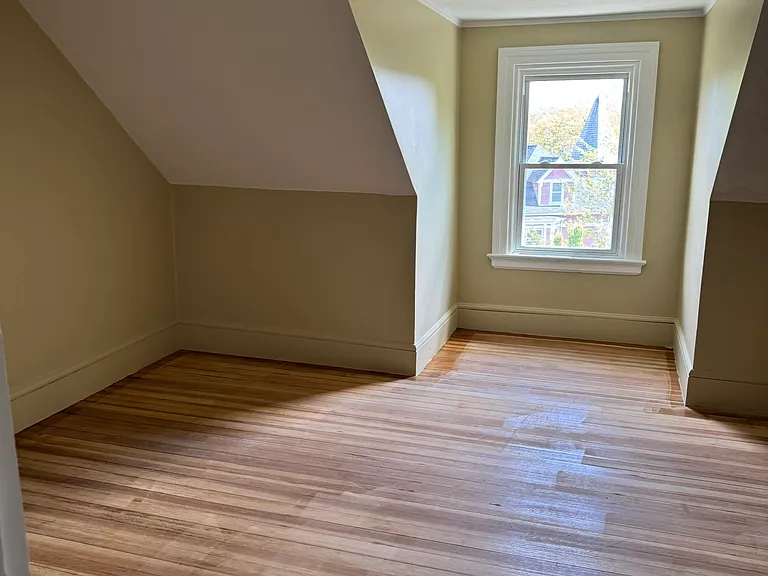 415 Blackstone St #1 — Photo 7