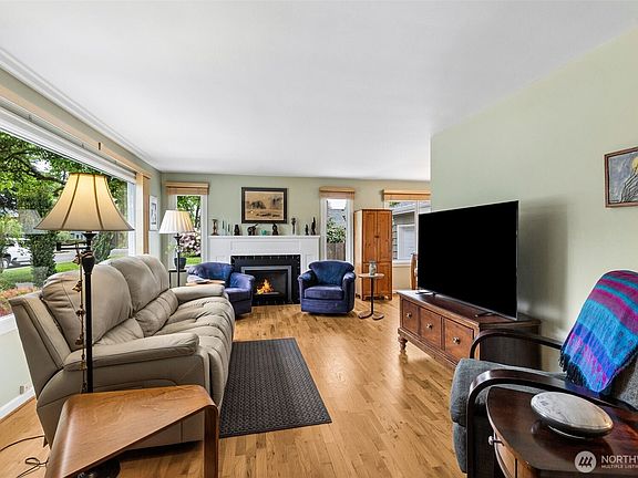 2nd image of 3218 Ogden Road SE