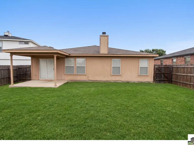 5707 Schneider Dr — Photo 9