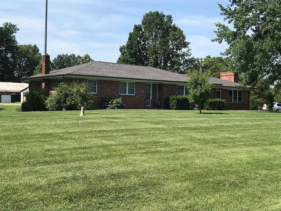 1st image of 2705 Hilltop Dr