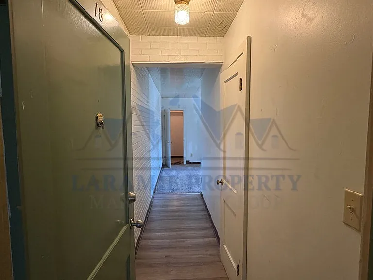 305 S 10th St #18 — Photo 2