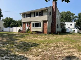 168 Whalepond Rd, Eatontown, NJ 07724