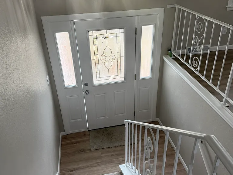 1680 N Oakcrest Ave — Photo 2