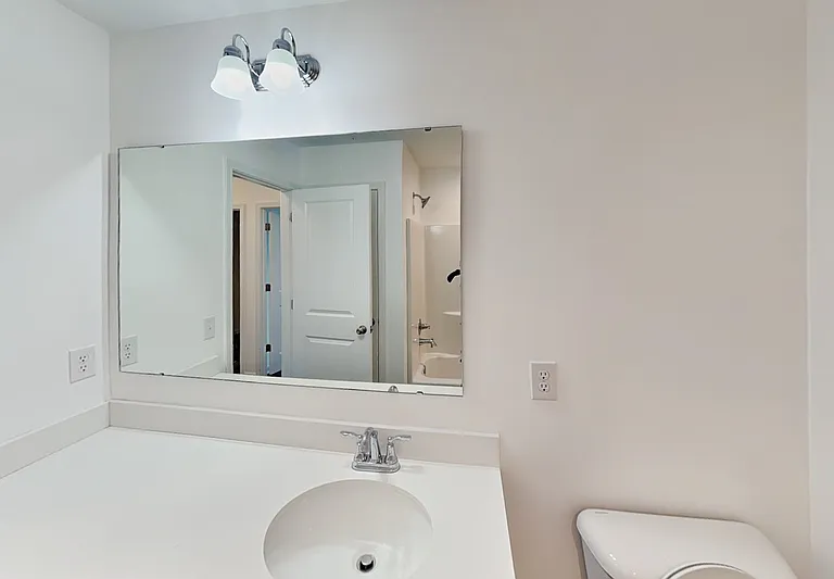 10506 Broadford St — Photo 7