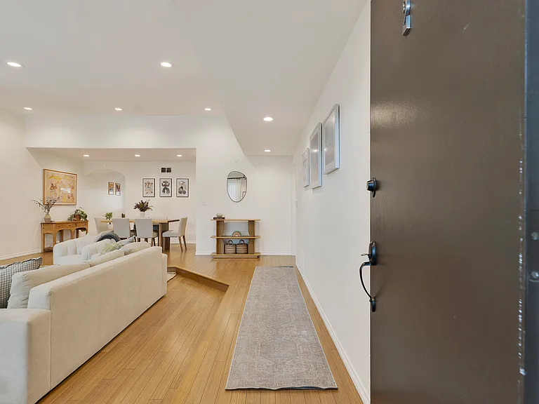 12803 Bloomfield St #2 — Photo 7