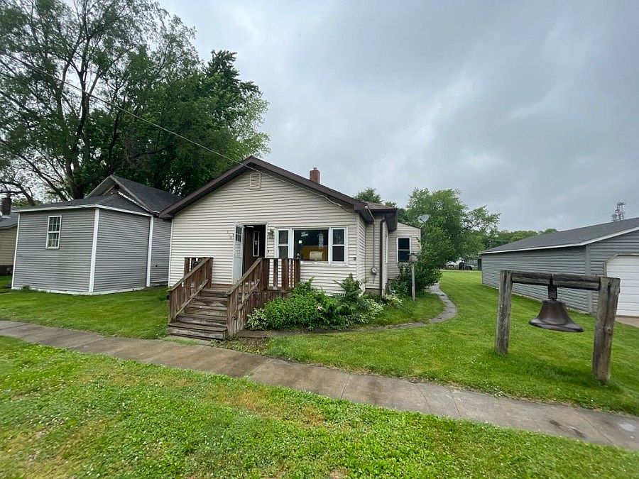 510 E 3rd St, Momence, IL 60954 Zillow