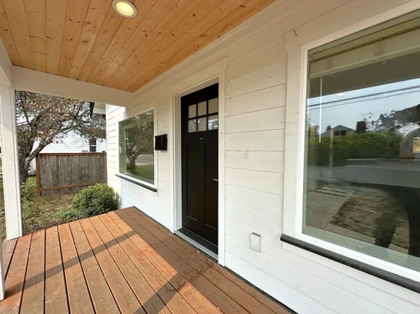 5201 64th St W, University Place, WA 98467