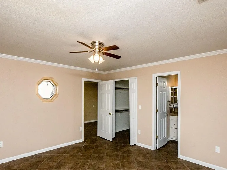 3967 Breakwater Dr — Photo 6