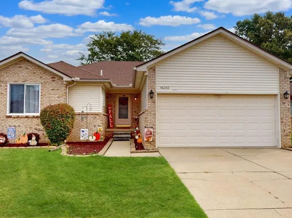 46042 Pat St, Chesterfield, MI 48051